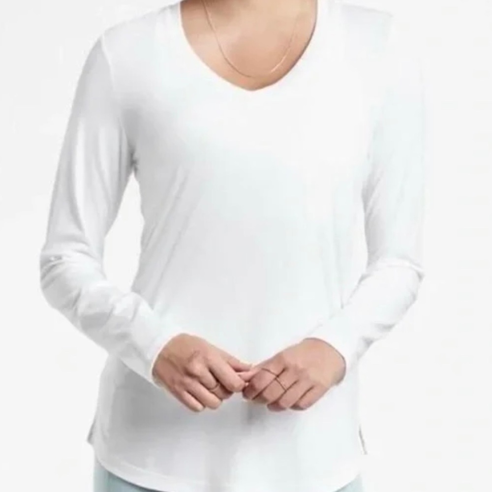 Athleta White Essential V-Neck Long Sleeve T-Shirt Top. XL